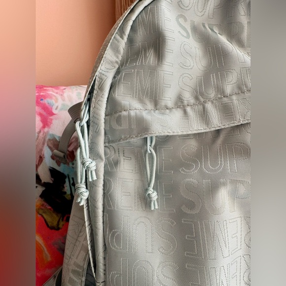 Supreme SS19 Icy Blue Backpack in excellent condition - Picture 2 of 11